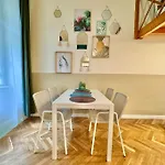 Almassy Residence-Modern Studio